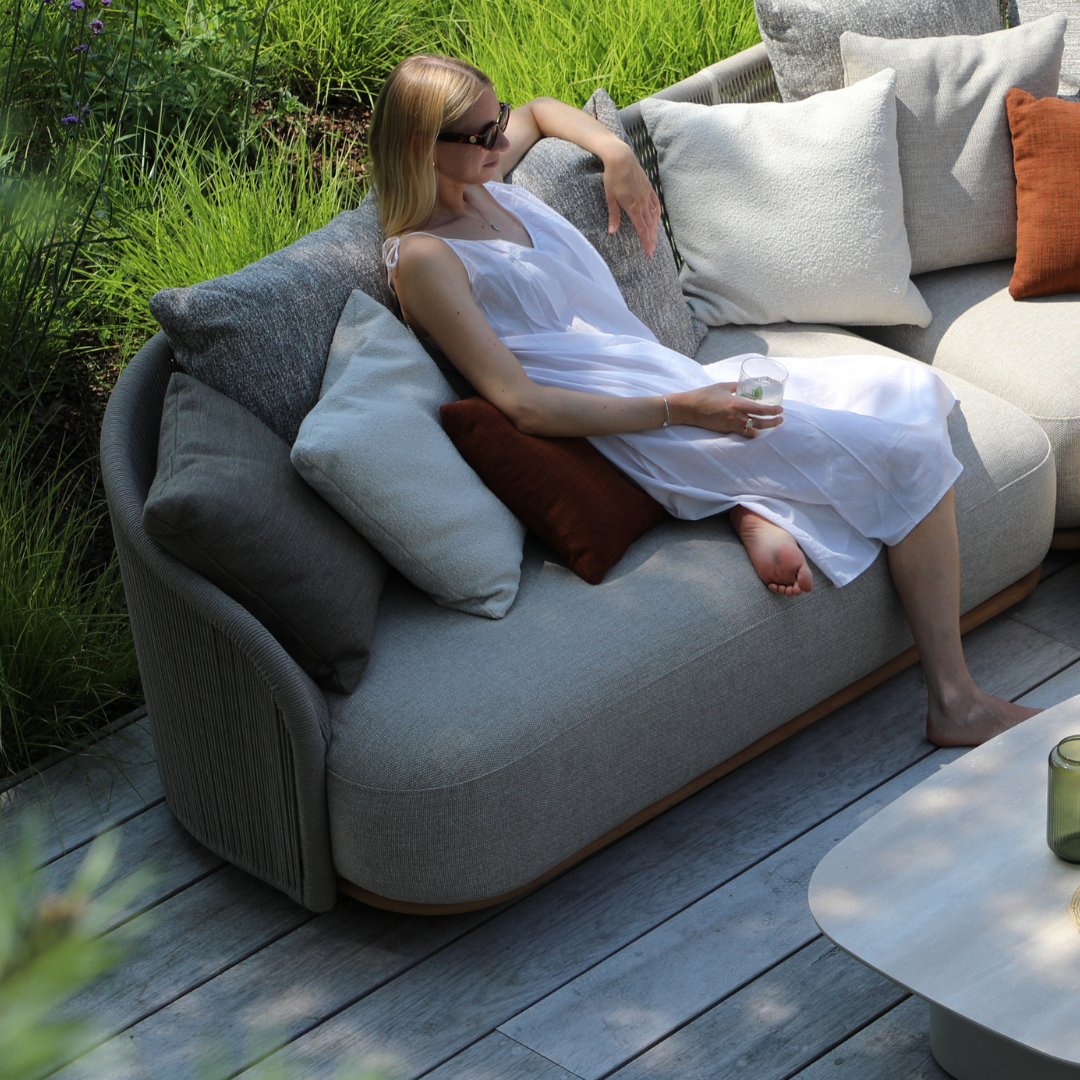 Wave Curved 4-Seater Sofa