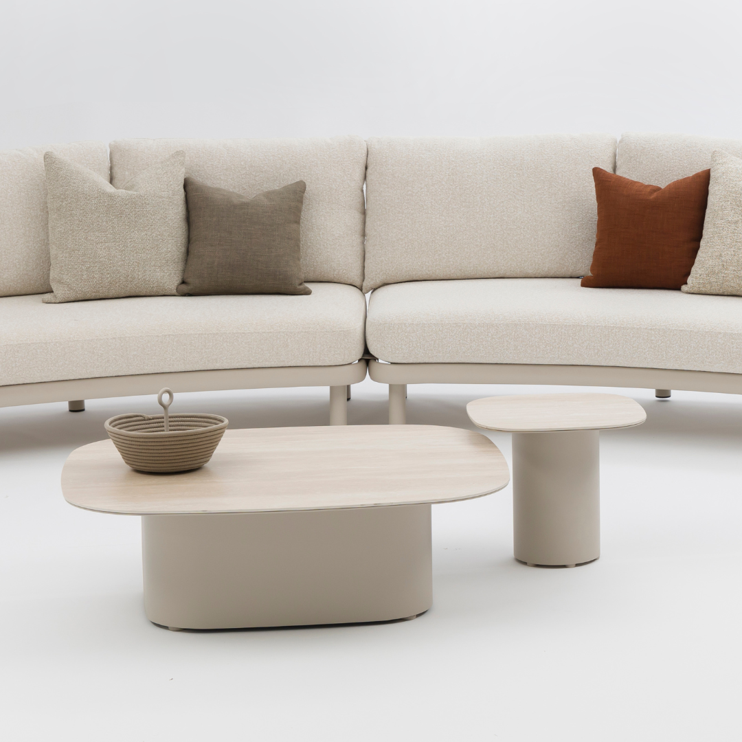 Cloud Curved 4-Seater Sofa with Armrest - Jalousie
