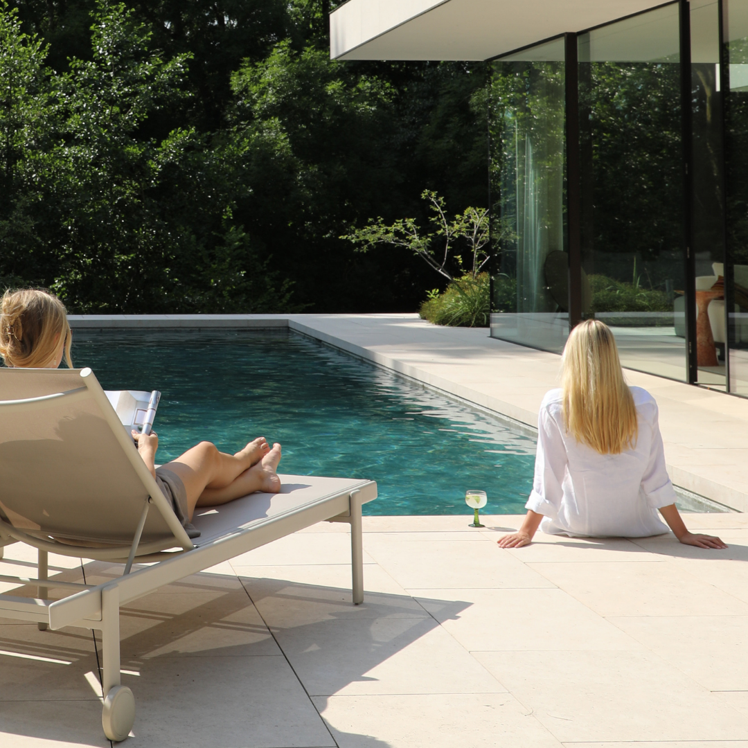 Twoo Sun Lounger - Mocha | PREORDER FEBRUARY