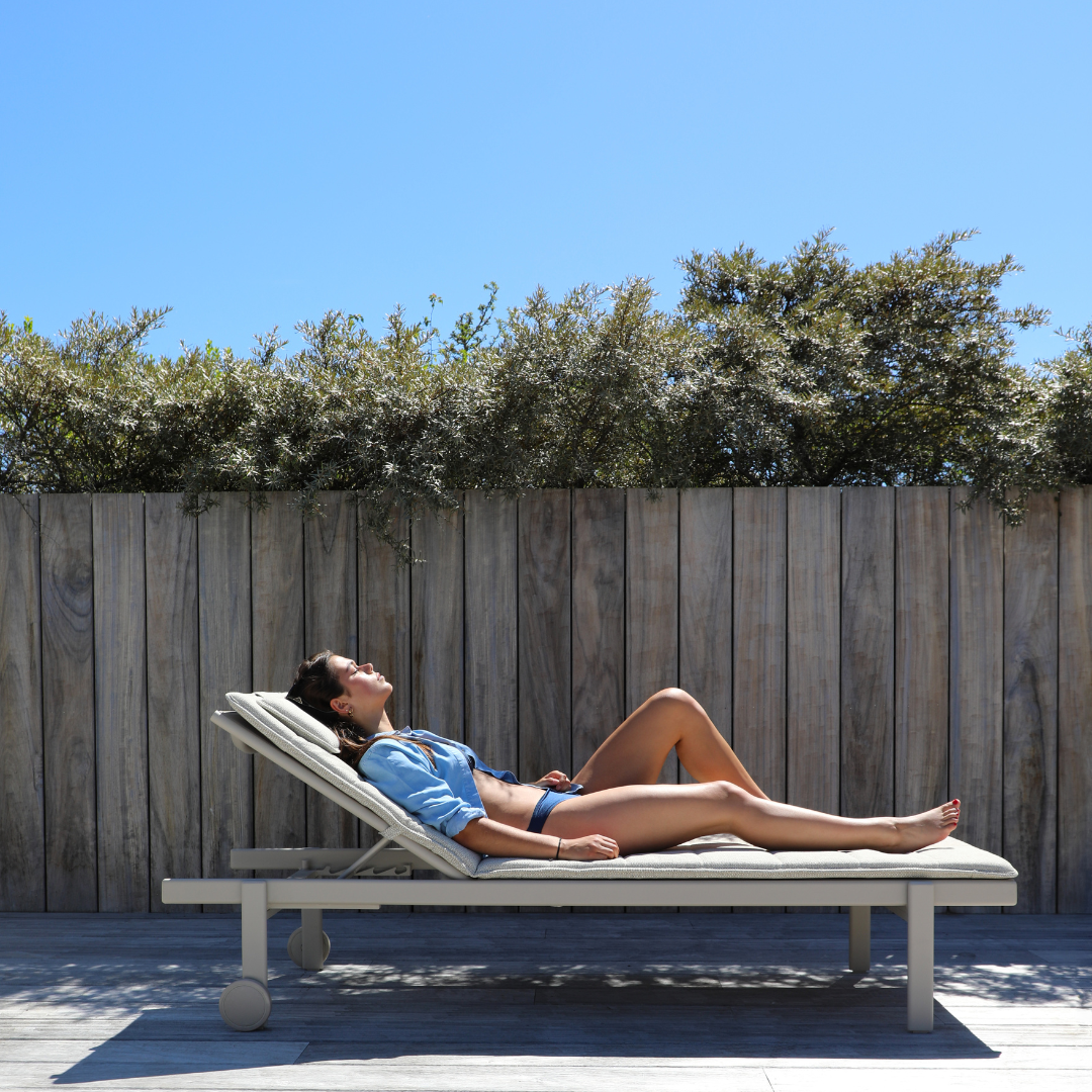 Twoo Sun Lounger - Mocha | PREORDER SEPTEMBER