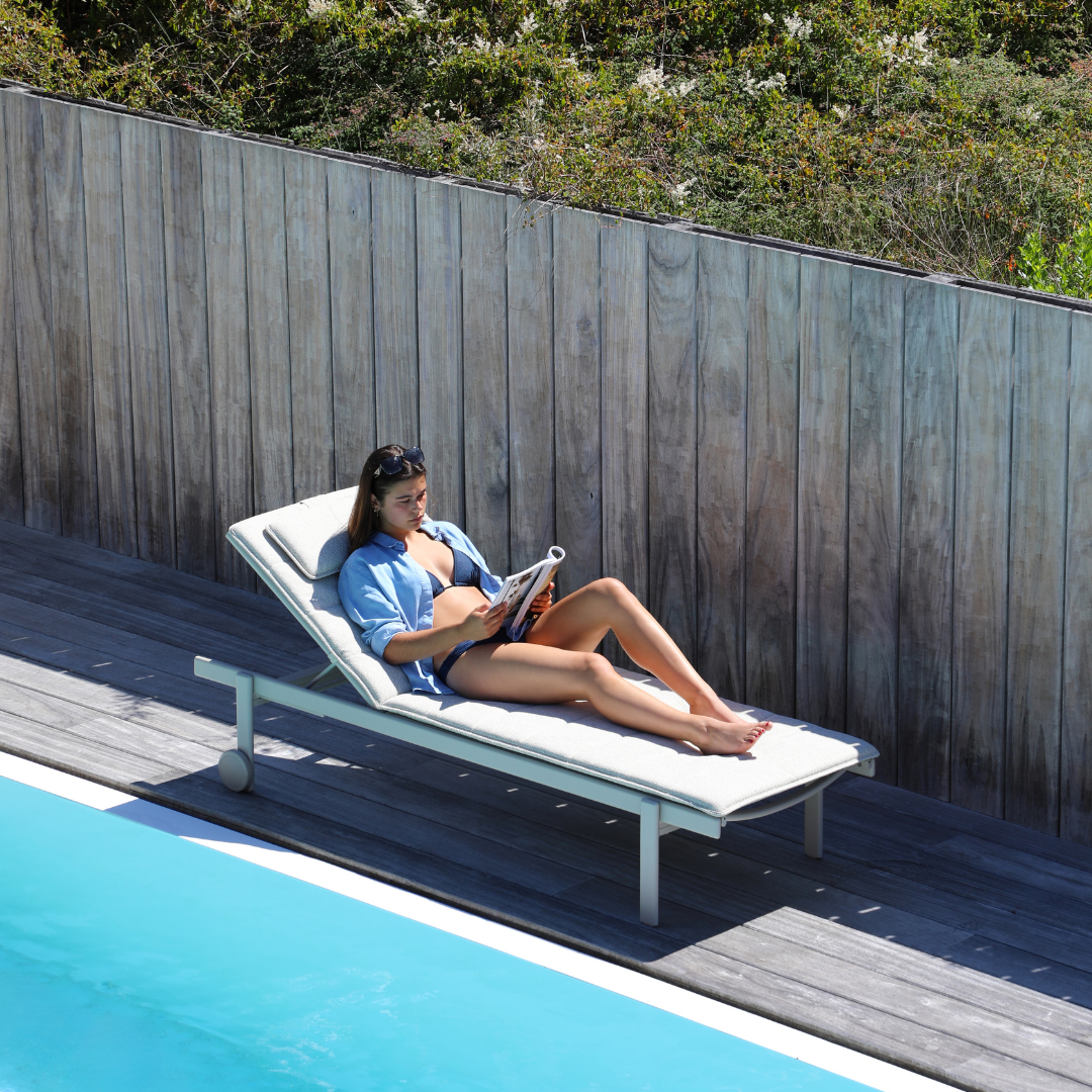 Twoo Sun Lounger - Mocha | PREORDER SEPTEMBER