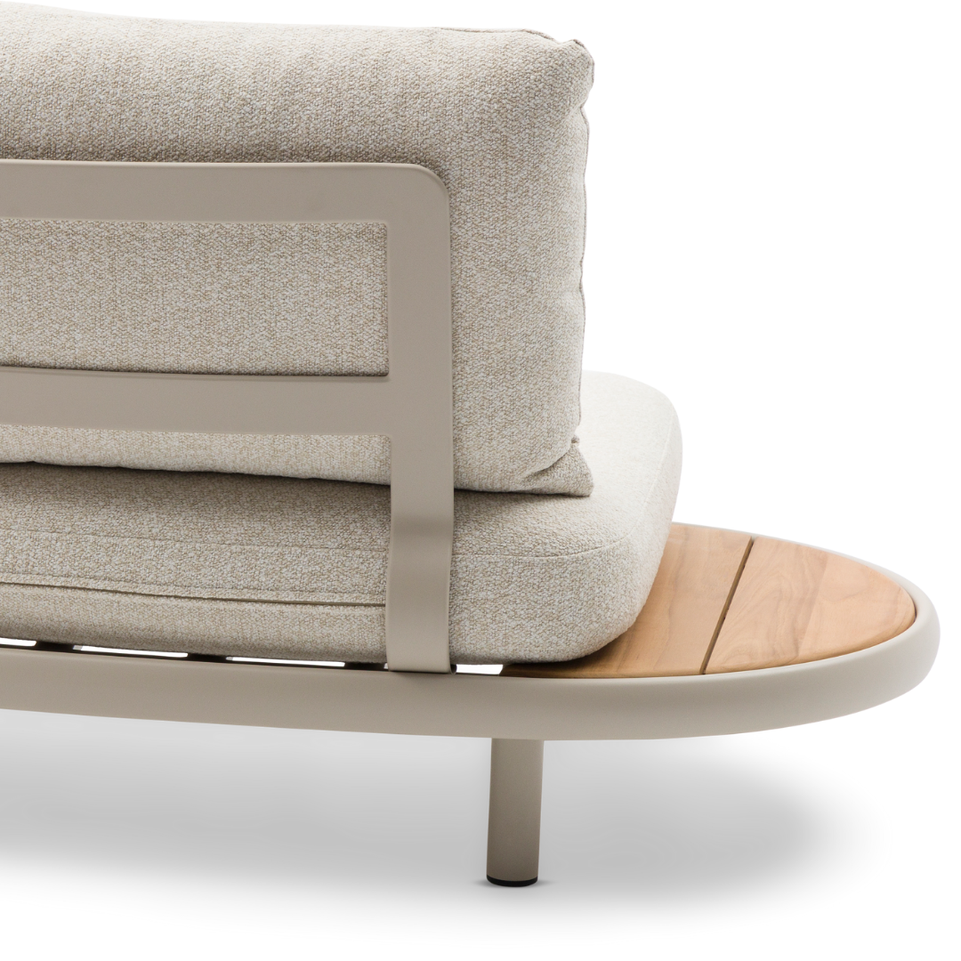 Cloud Curved 4-Seater Sofa with Armrest - Jalousie