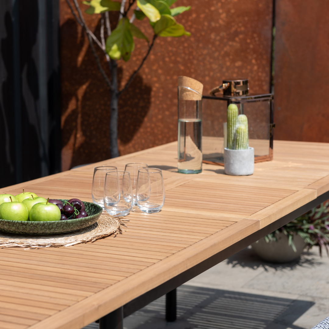 Bendigo Extendable Outdoor Dining Set - Black
